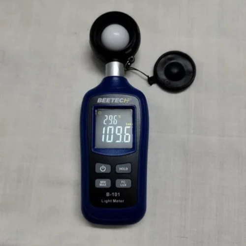 BEETECH  DIGITAL LUX METER